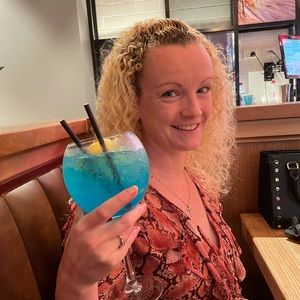 Meet your Posher, Marianne